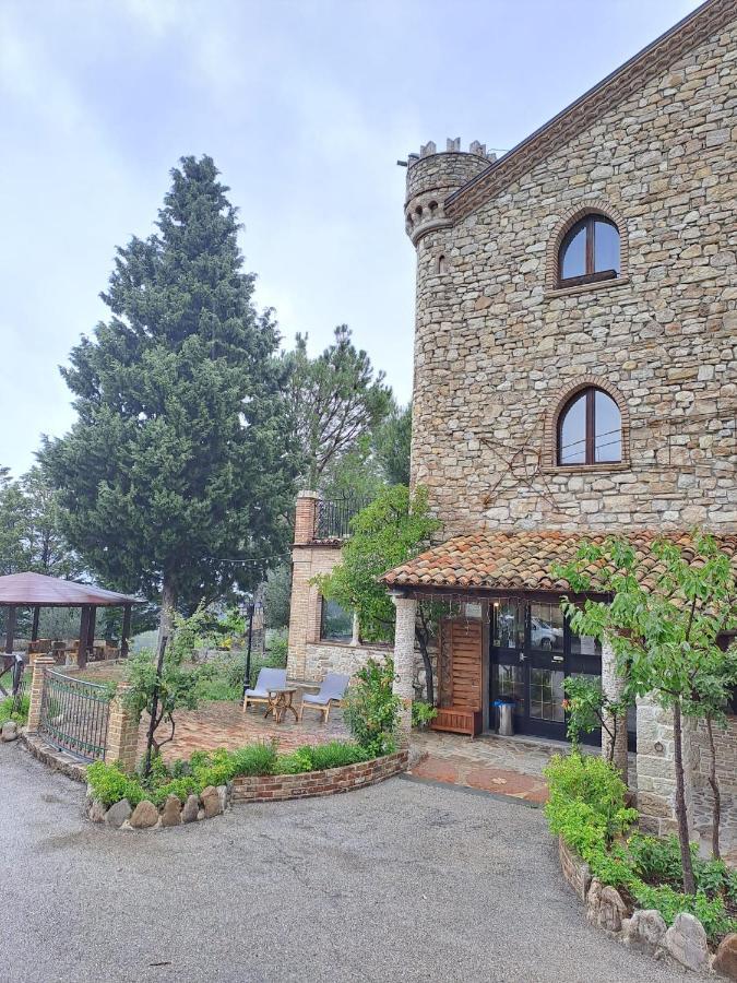 Hotel Lo Smeraldo Roccavivara Exterior photo